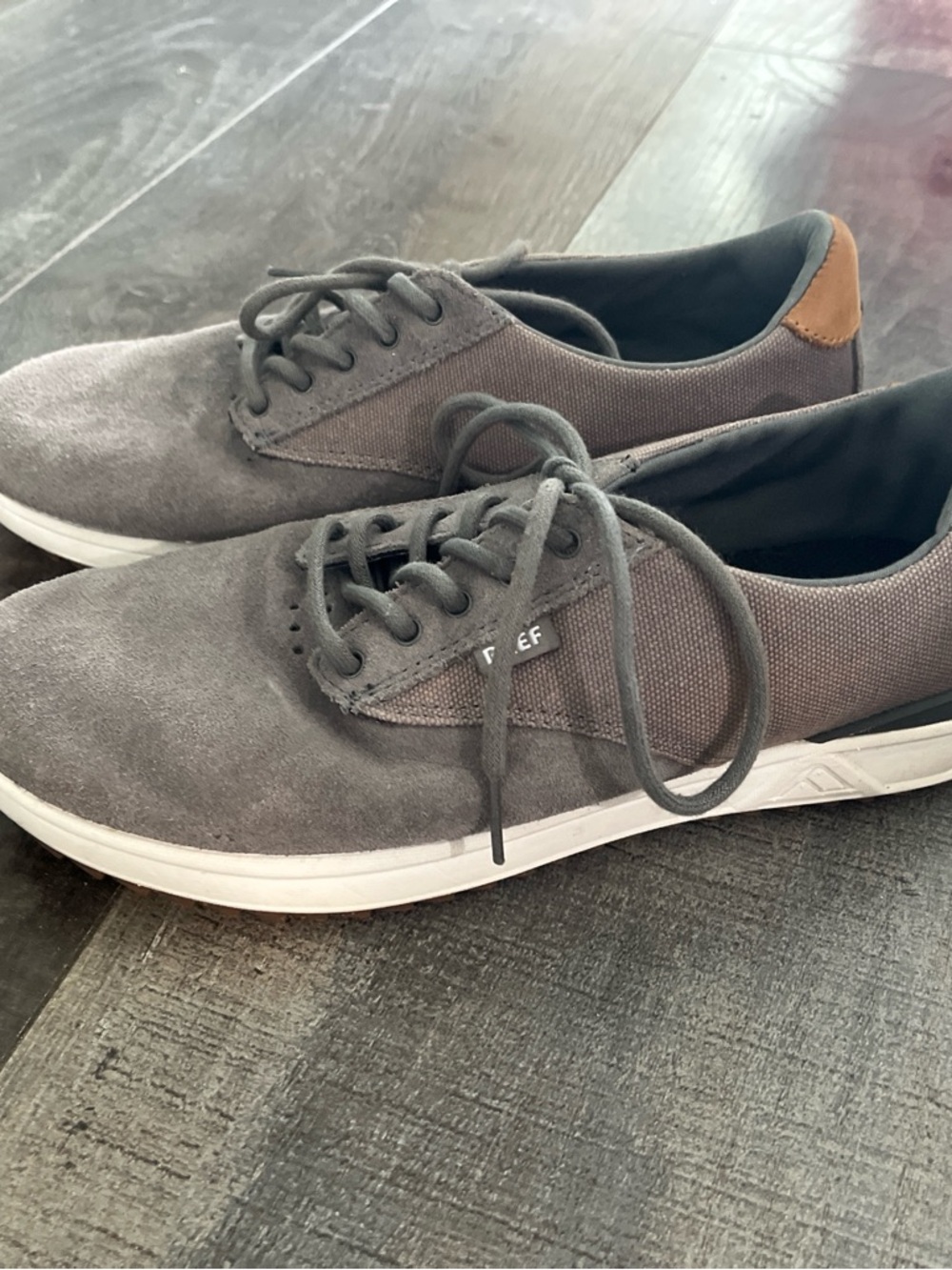 Reef Men's Gray Canvas & Suede Lace-Up Sneakers with Tan Heel Accent